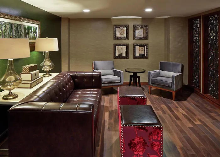 Hotel Hilton Garden Downtown 3*