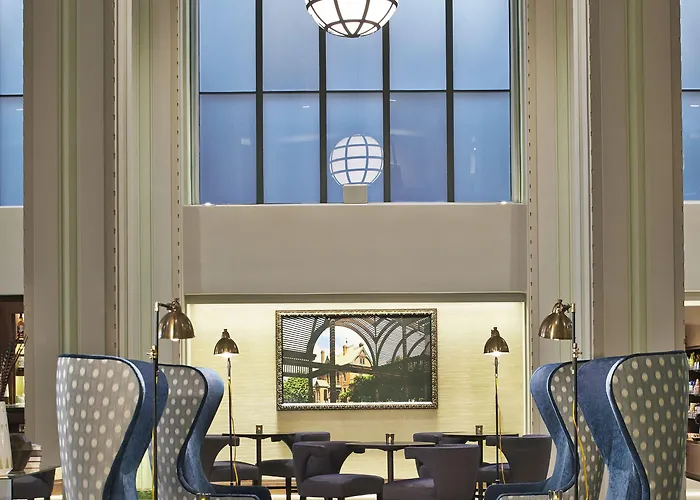 Hilton Garden Downtown 3*
