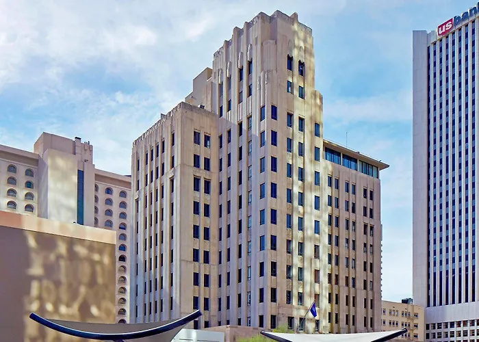 Hilton Garden Downtown 3*