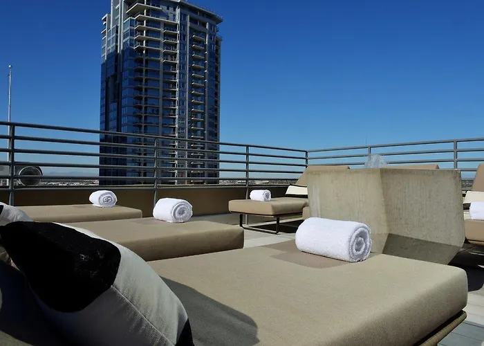 Hotel Hilton Garden Downtown 3*